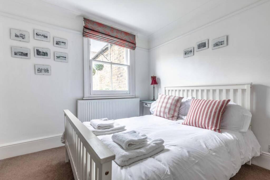 Вілла Windsor Town Centre Victorian Townhouse Sleeps 6 Екстер'єр фото