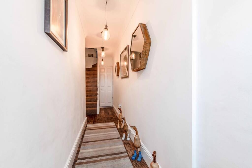 Вілла Windsor Town Centre Victorian Townhouse Sleeps 6 Екстер'єр фото